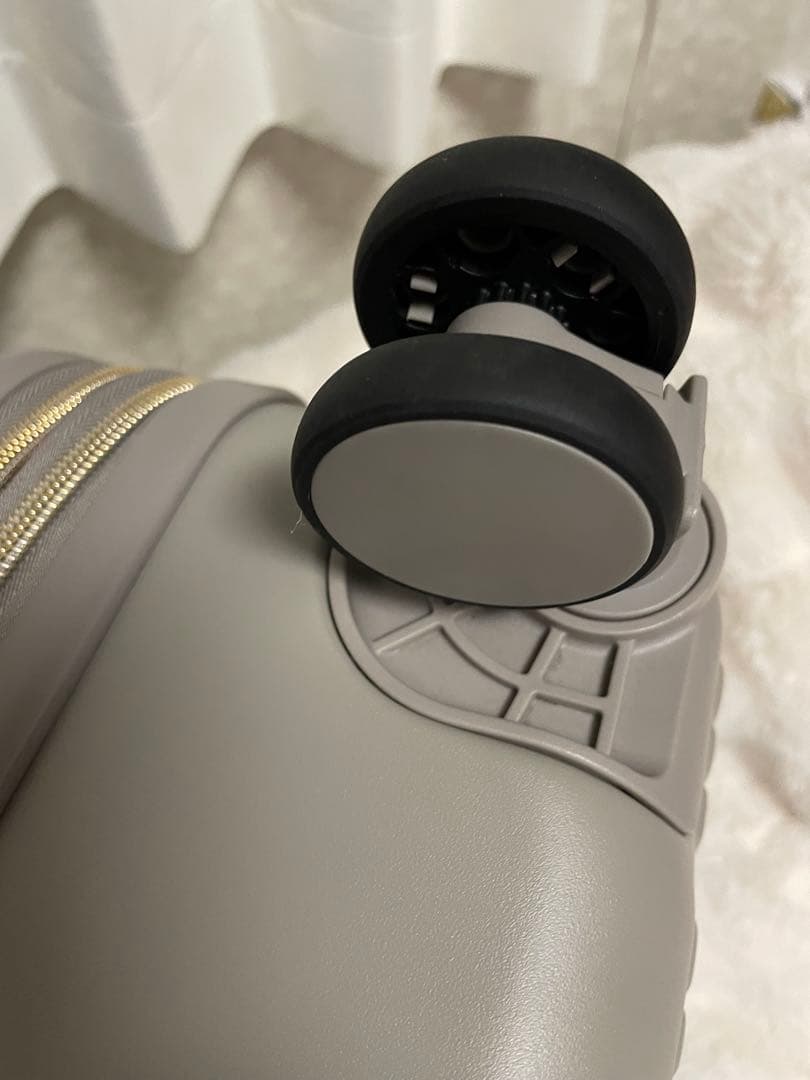 ビビエスト　スーツケース　キャリーケース