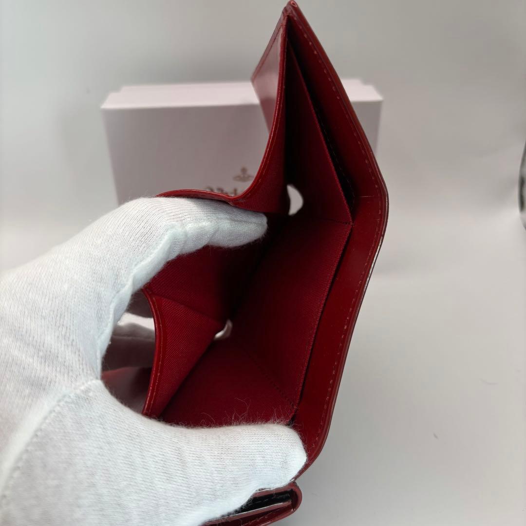 美品　vivienne westwood 三つ折り財布　ブラック　内側レッド