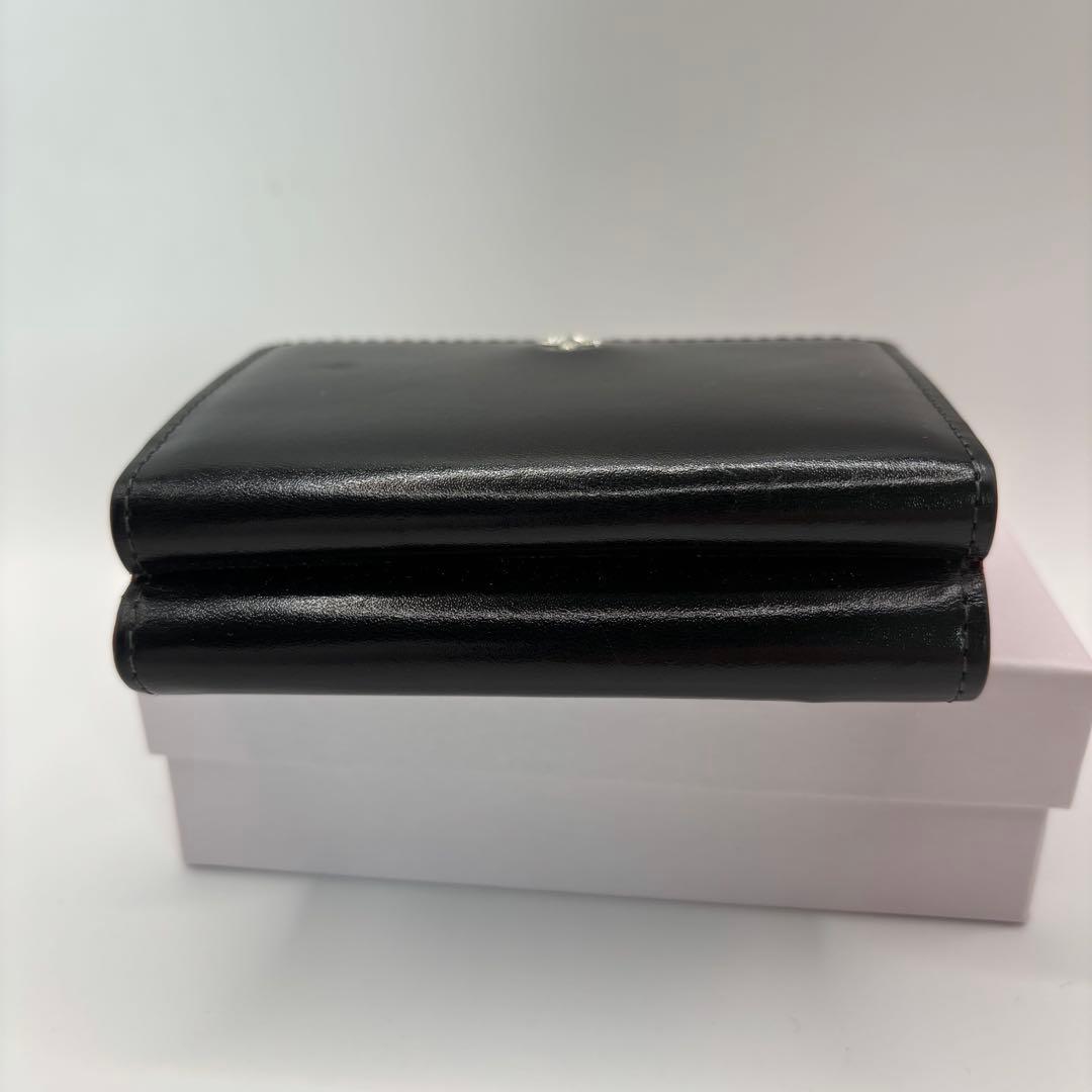 美品　vivienne westwood 三つ折り財布　ブラック　内側レッド