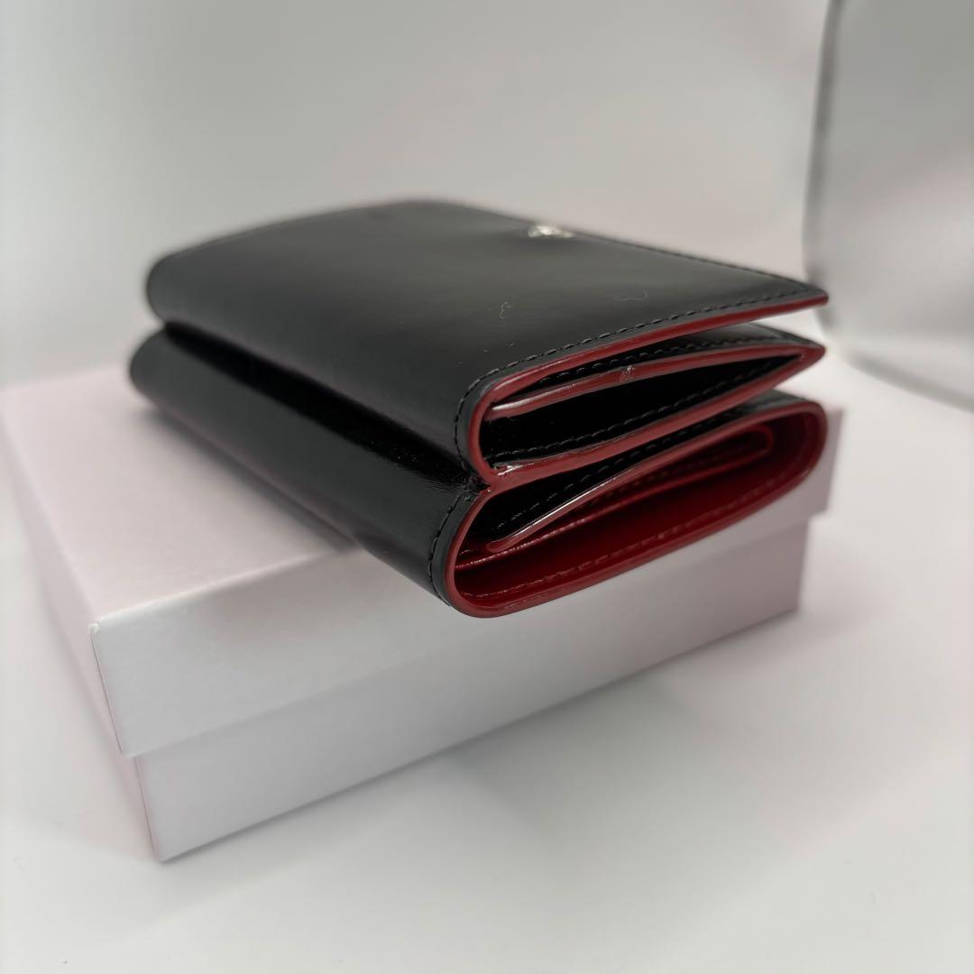 美品　vivienne westwood 三つ折り財布　ブラック　内側レッド