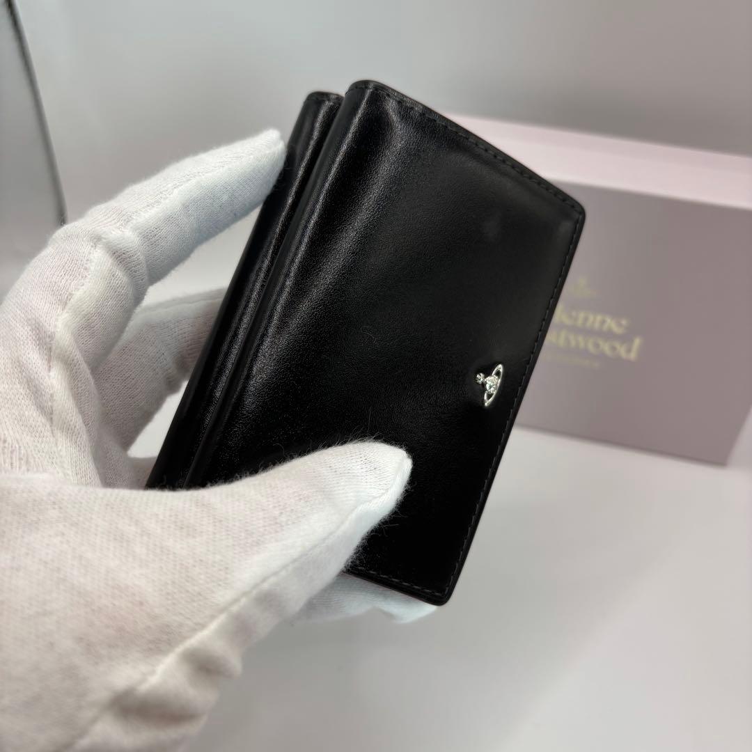 美品　vivienne westwood 三つ折り財布　ブラック　内側レッド