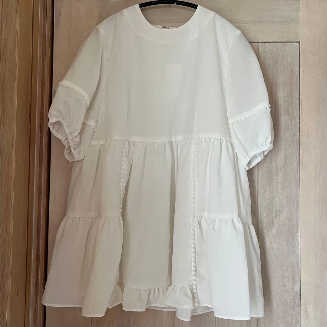 新品未使用品　SONO LIMITED STORE プチぽんぽんエアリーブラウス