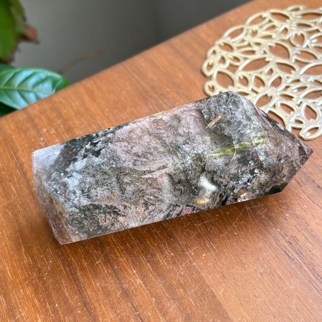 天然石 四季ガーデンクォーツ ポイント置物247g