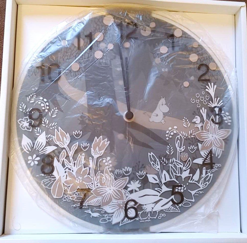 ☆新品未使用☆ムーミン 壁掛け時計 ウォールクロック フラワーリース