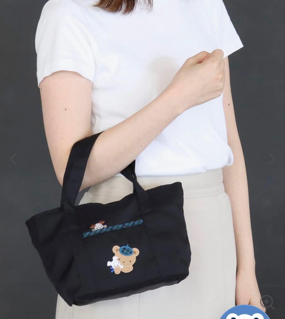 ファミリア　familiar ミニバッグ　ファスナー付き　撥水素材　レッド