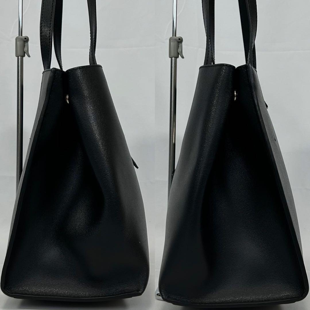 【未使用級/現行に近い/保存袋付】フルラ ソフィア トートバッグ レザー 黒