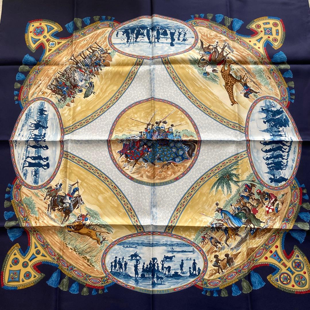 未使用新品　エルメス　HERMES スカーフ　部族柄