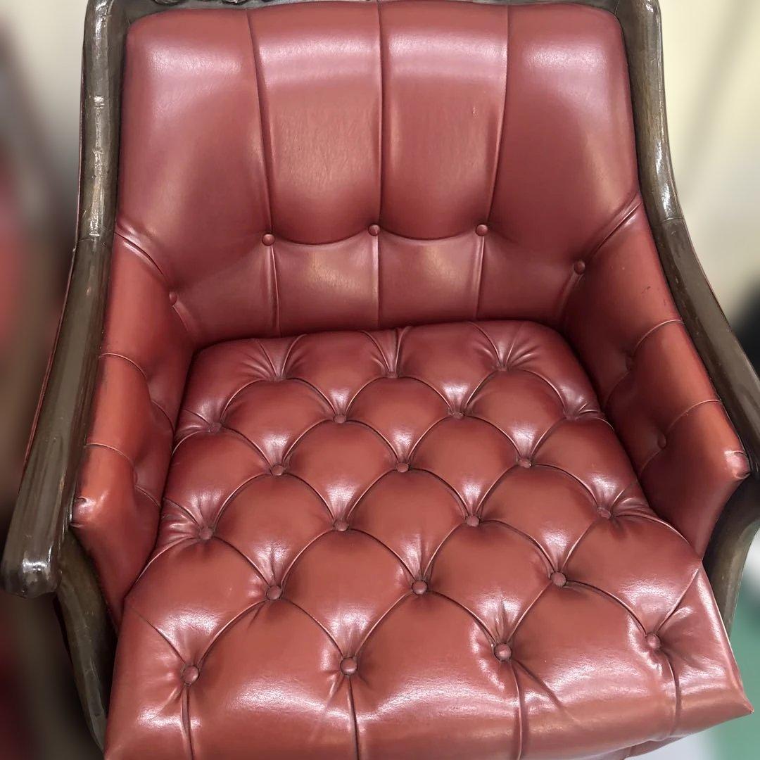赤レザー　クラシックソファ　1脚 ②
