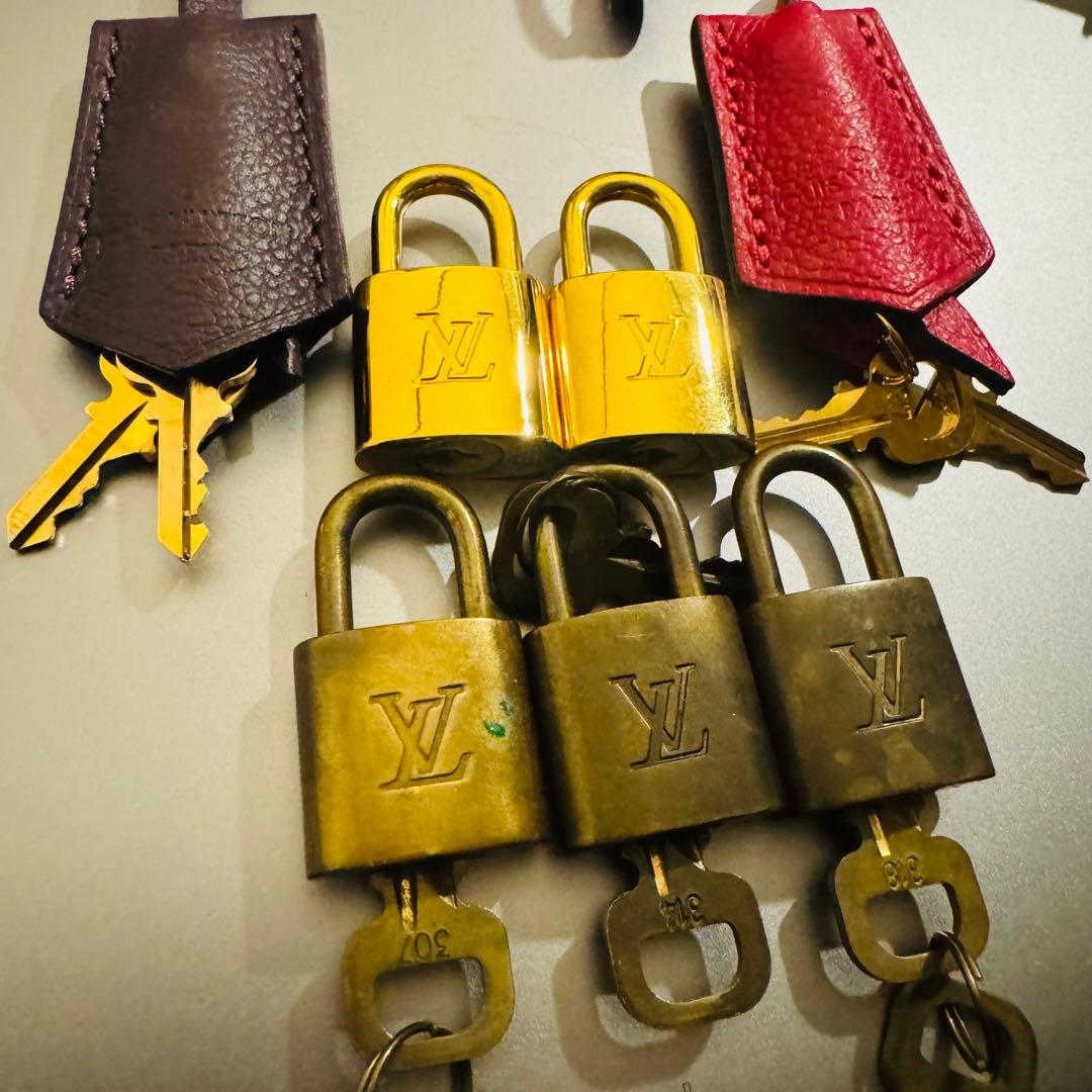 ルイヴィトン　カデナ　鍵　5点　セット クロシェット