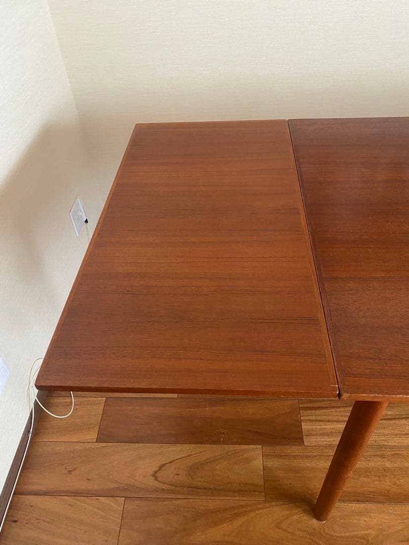 【送料込】【難あり】北欧ビンテージのテーブル