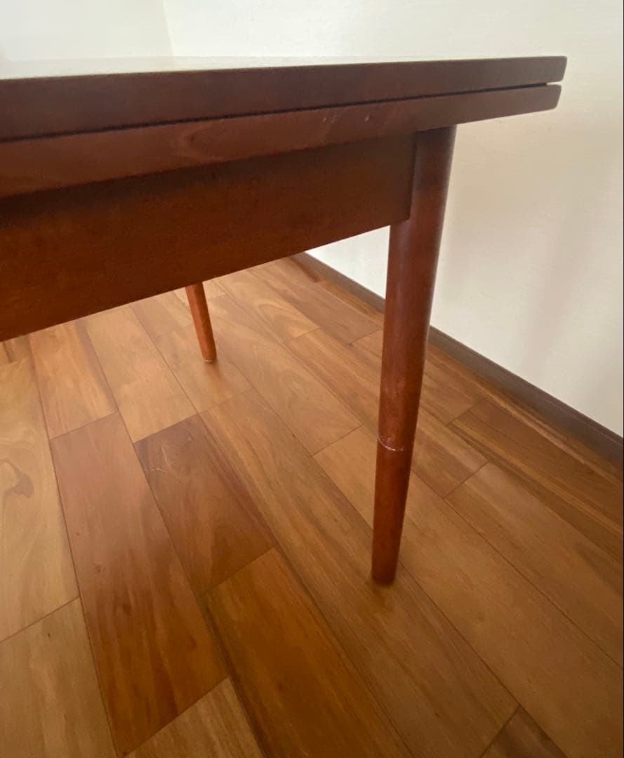 【送料込】【難あり】北欧ビンテージのテーブル