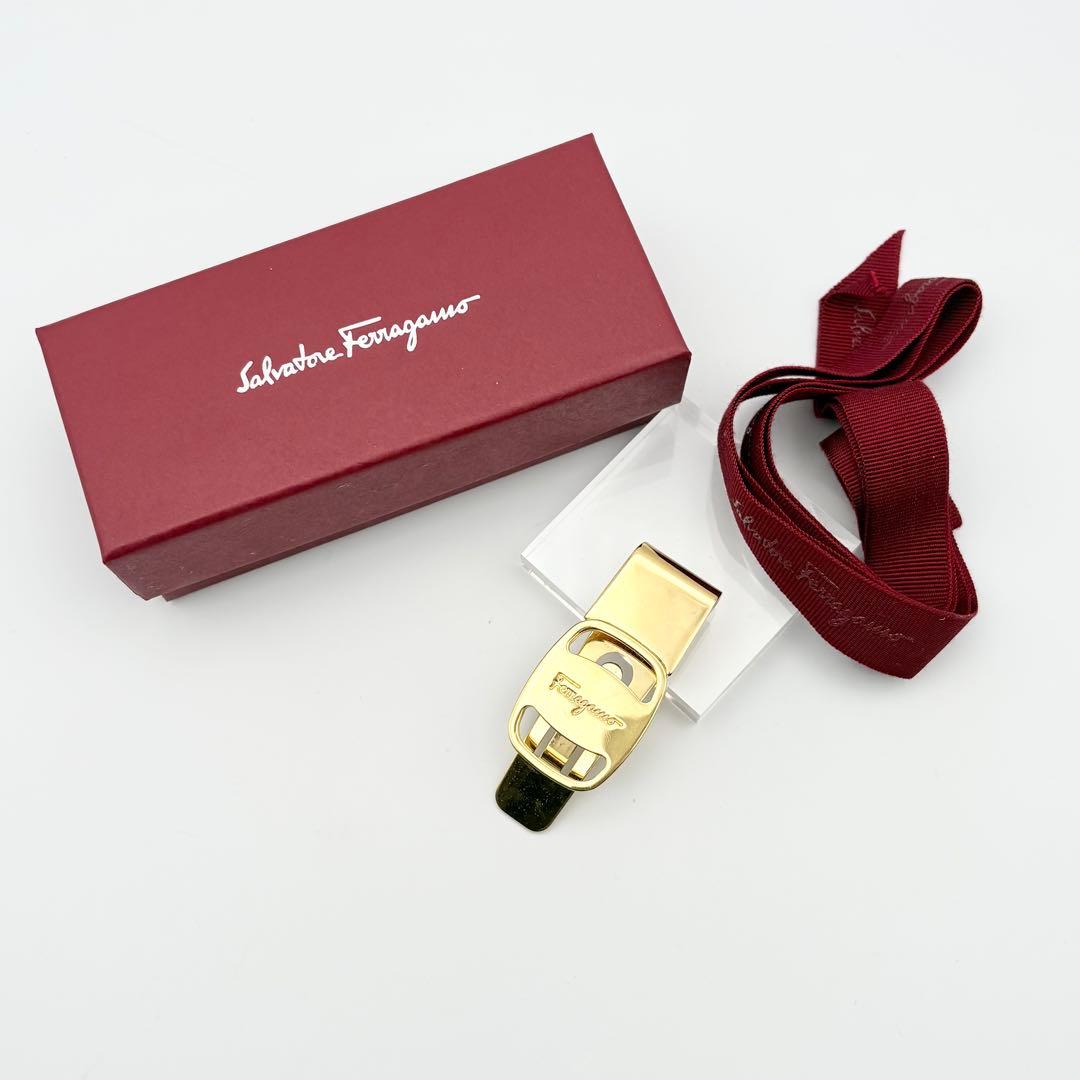 【希少・美品】フェラガモ ヴァラ 金具 マネークリップ ゴールド 箱・リボン付き