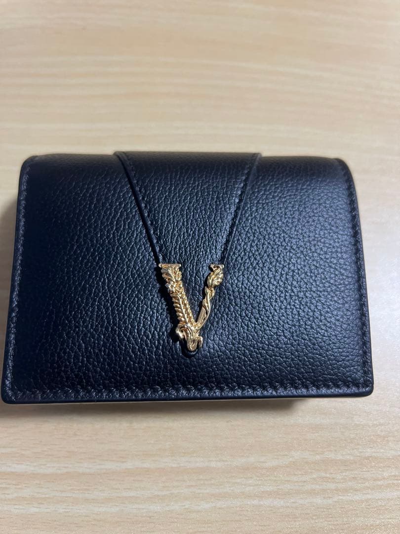 VERSACE ブラックレザー 二つ折り財布