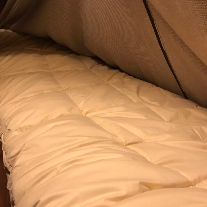 カリモク クッションWT5633