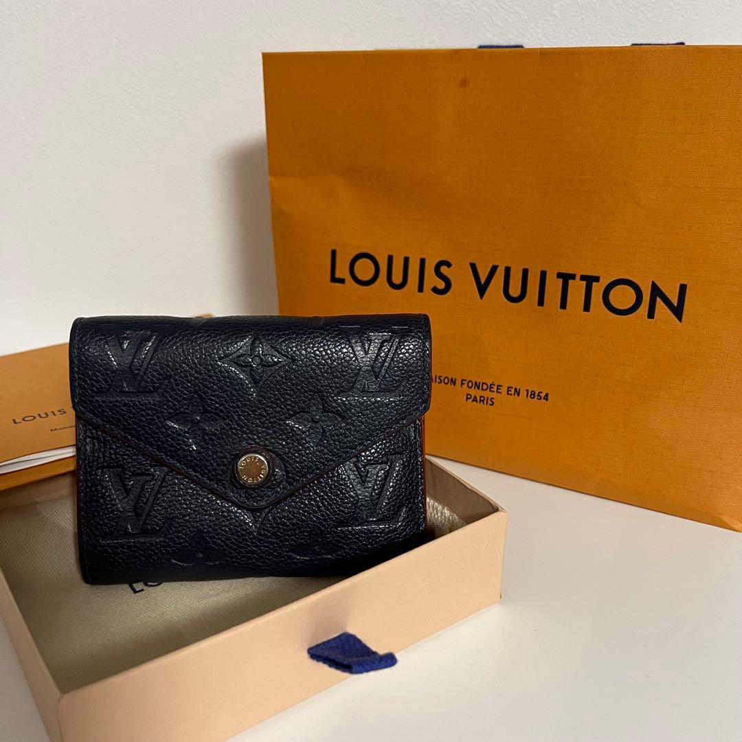 ルイヴィトン　ネイビー三つ折り財布　モノグラム　レディース