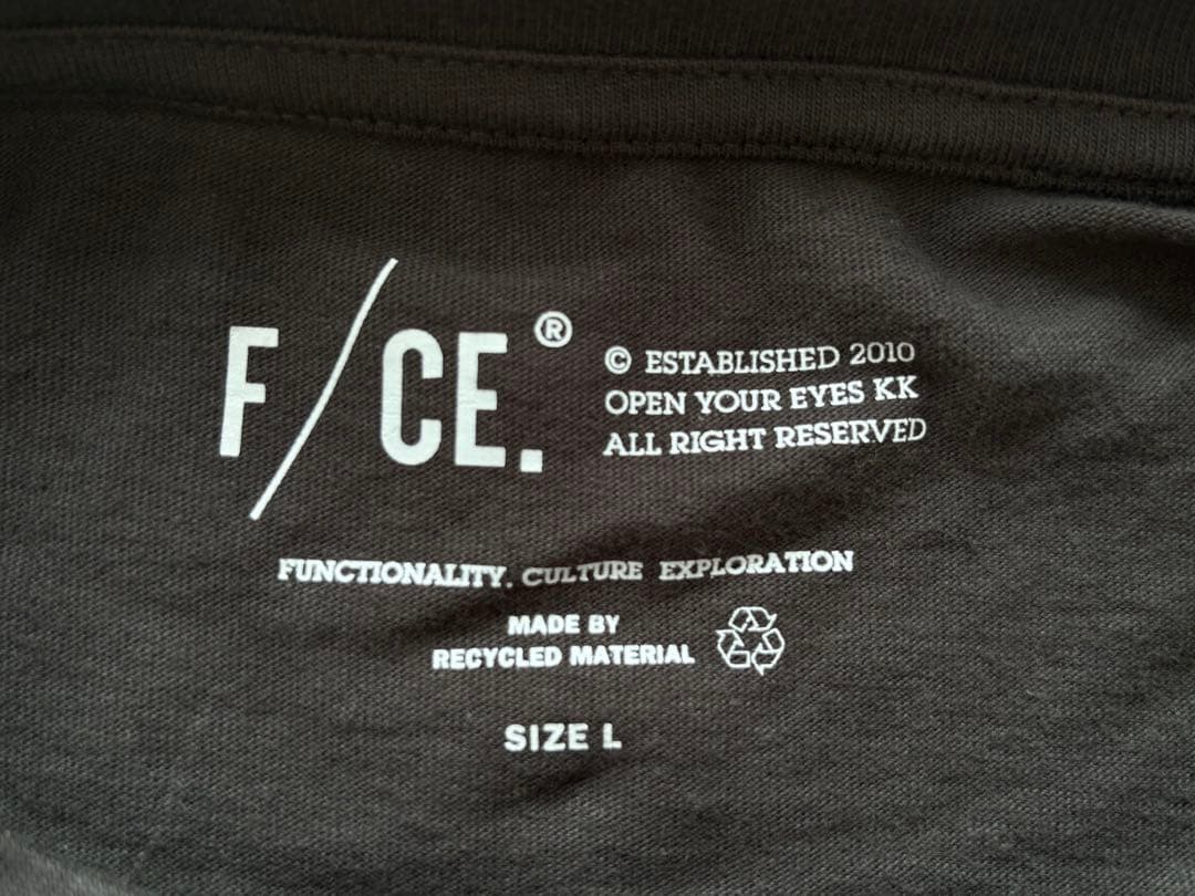 F/CE. 榎本マリコとのコラボ　プリントロングスリーブTシャツ