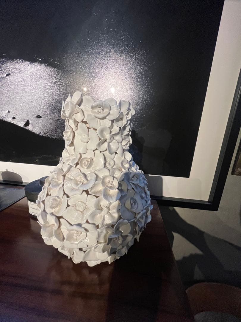 コンランショップ購入DESPOTS/デスポッツ 花びらフラワーベース ホワイト大