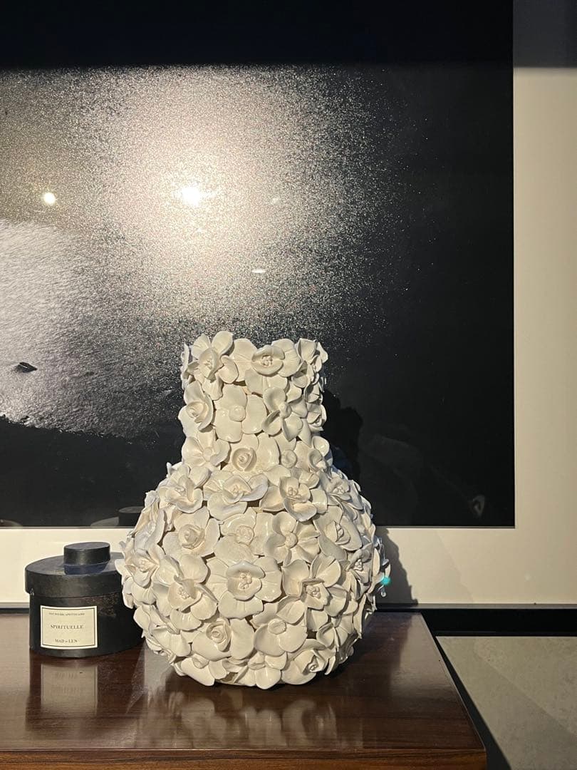 コンランショップ購入DESPOTS/デスポッツ 花びらフラワーベース ホワイト大