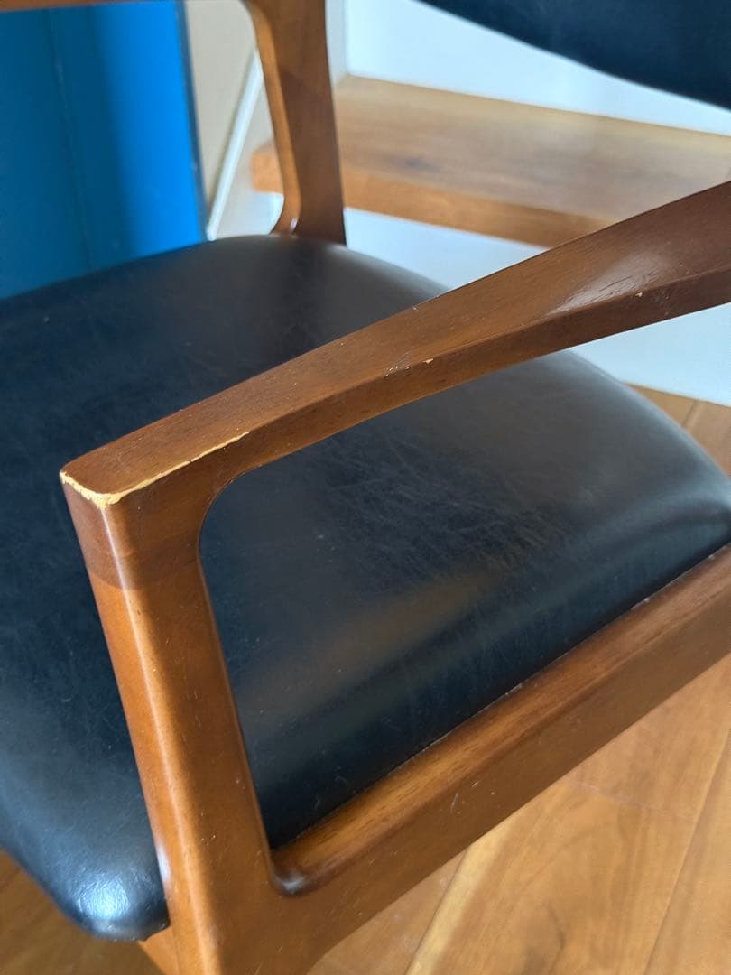 カリモク　60　 アームチェア　ダイニングチェア