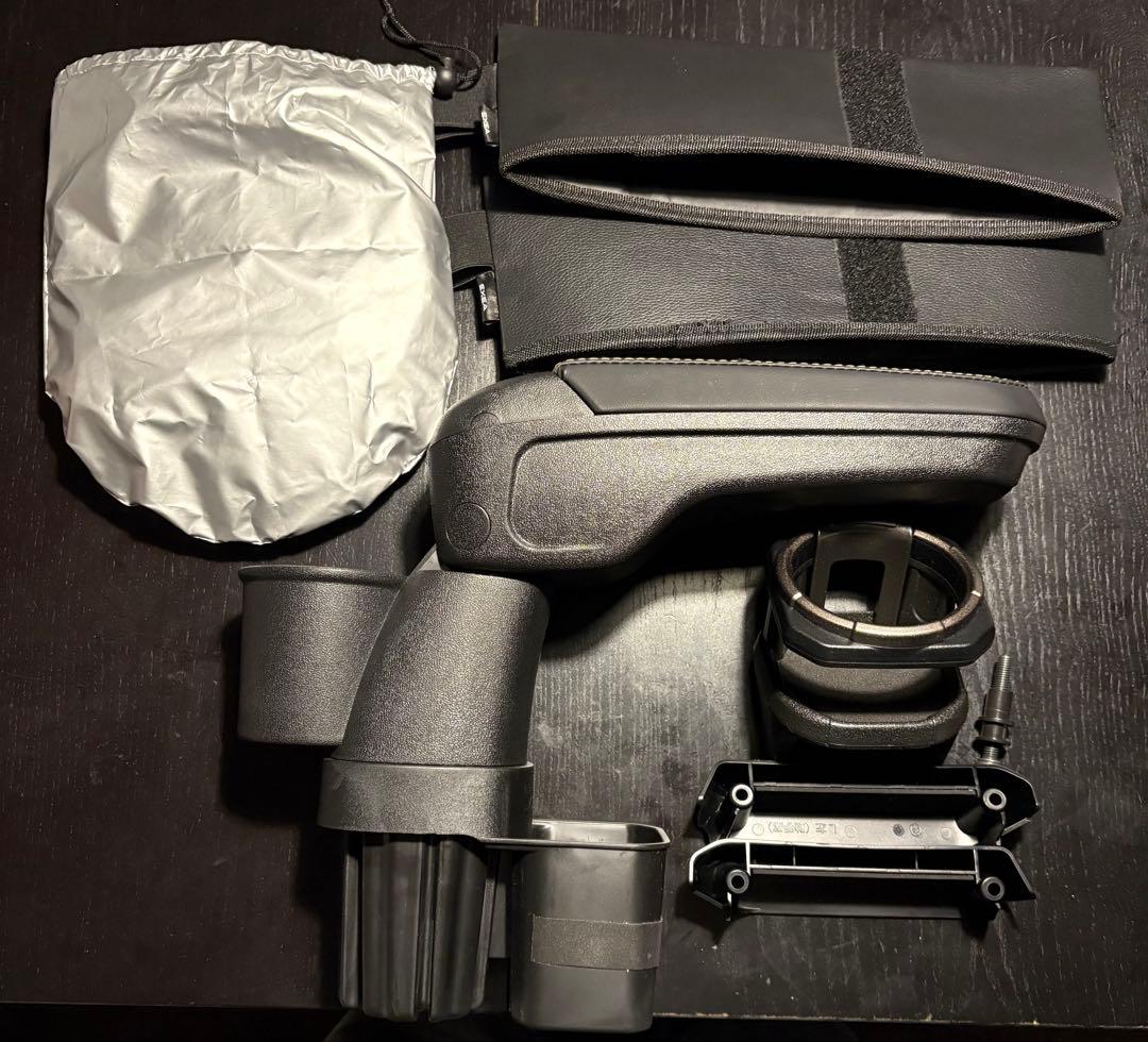 ジムニー　ノマド　シエラ　小物パーツ5点セット！アームレスト　ドリンクホルダー等