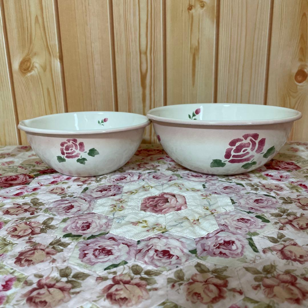 バラの花柄 陶器製ボウル2個セット