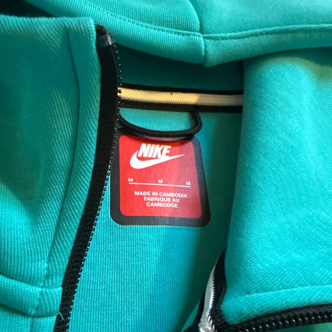 ナイキ テックフリース セントラルシーカラー