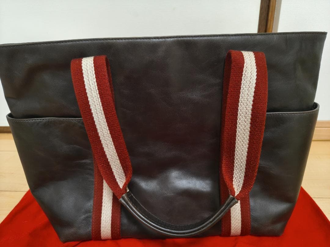 BALLYの定番トートバッグ　中古品　注！難あり