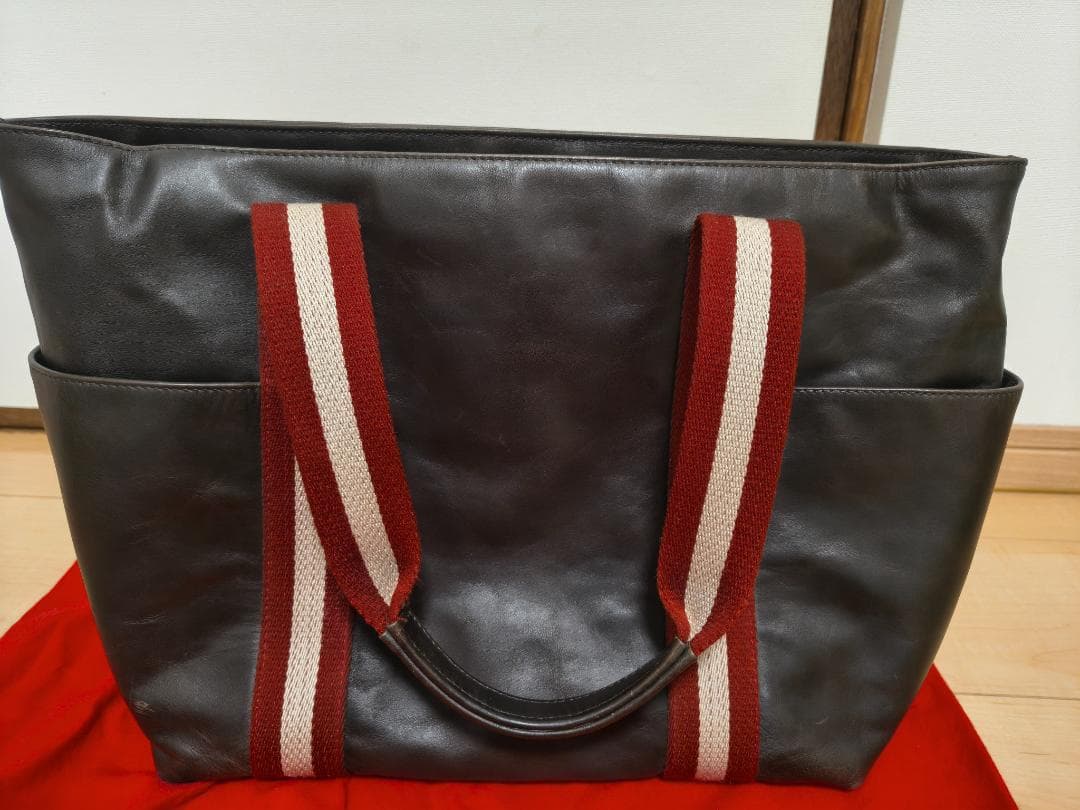 BALLYの定番トートバッグ　中古品　注！難あり