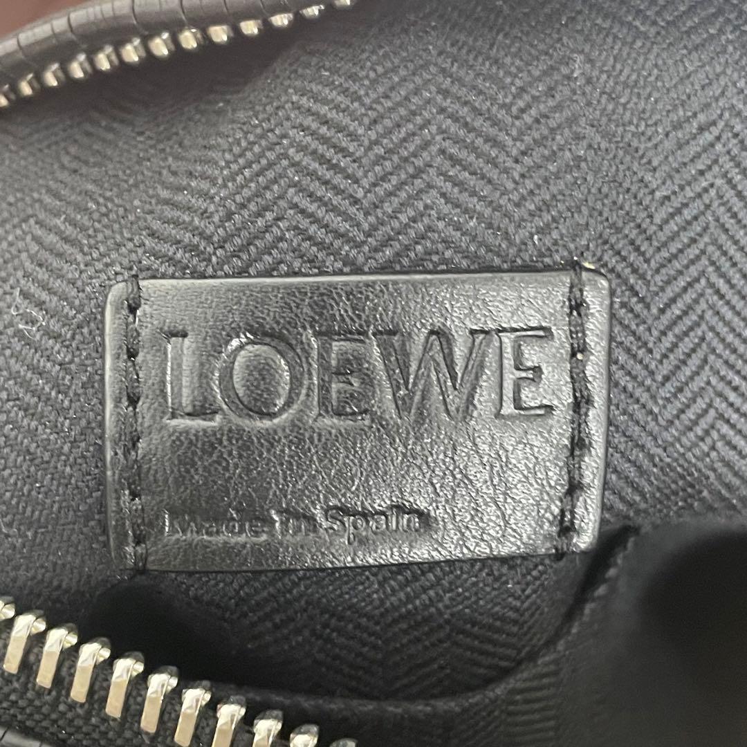 j*可様 古*け様 【定価20万相当】LOEWE ロエベ メッセンジャーバッグ