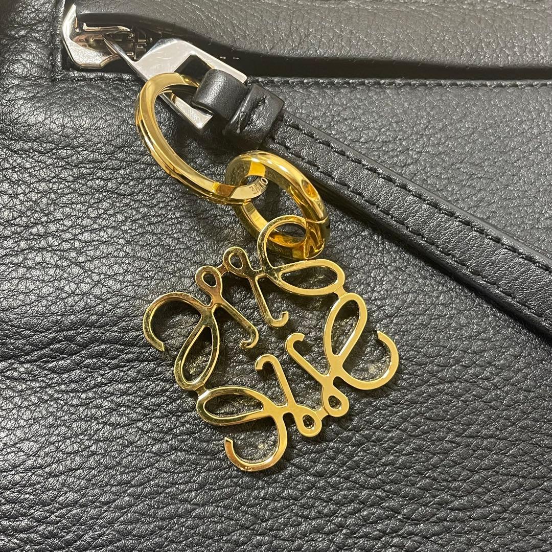 j*可様 古*け様 【定価20万相当】LOEWE ロエベ メッセンジャーバッグ