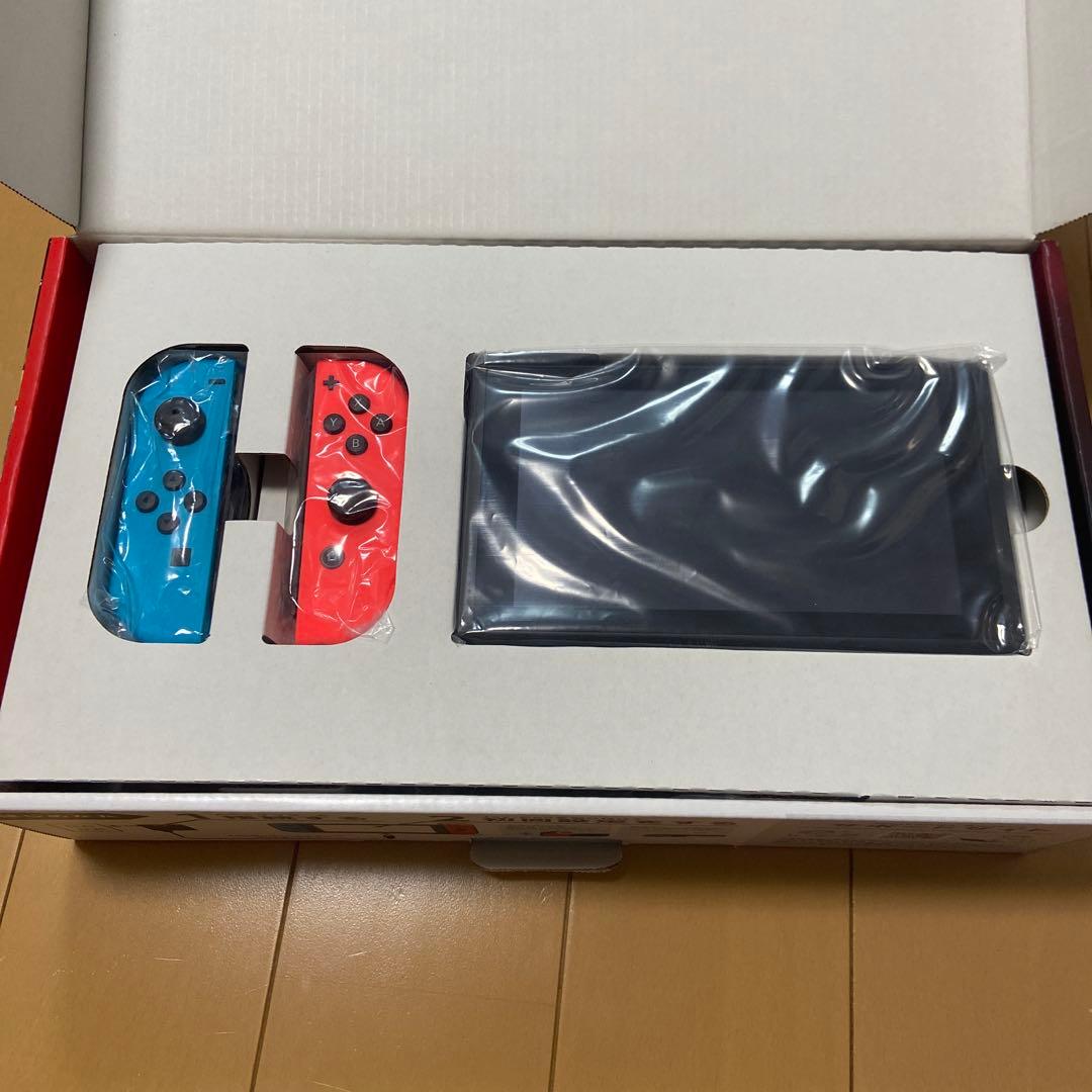 キョロちゃん　Nintendo Switch 本体 青/赤 ジョイコン付き