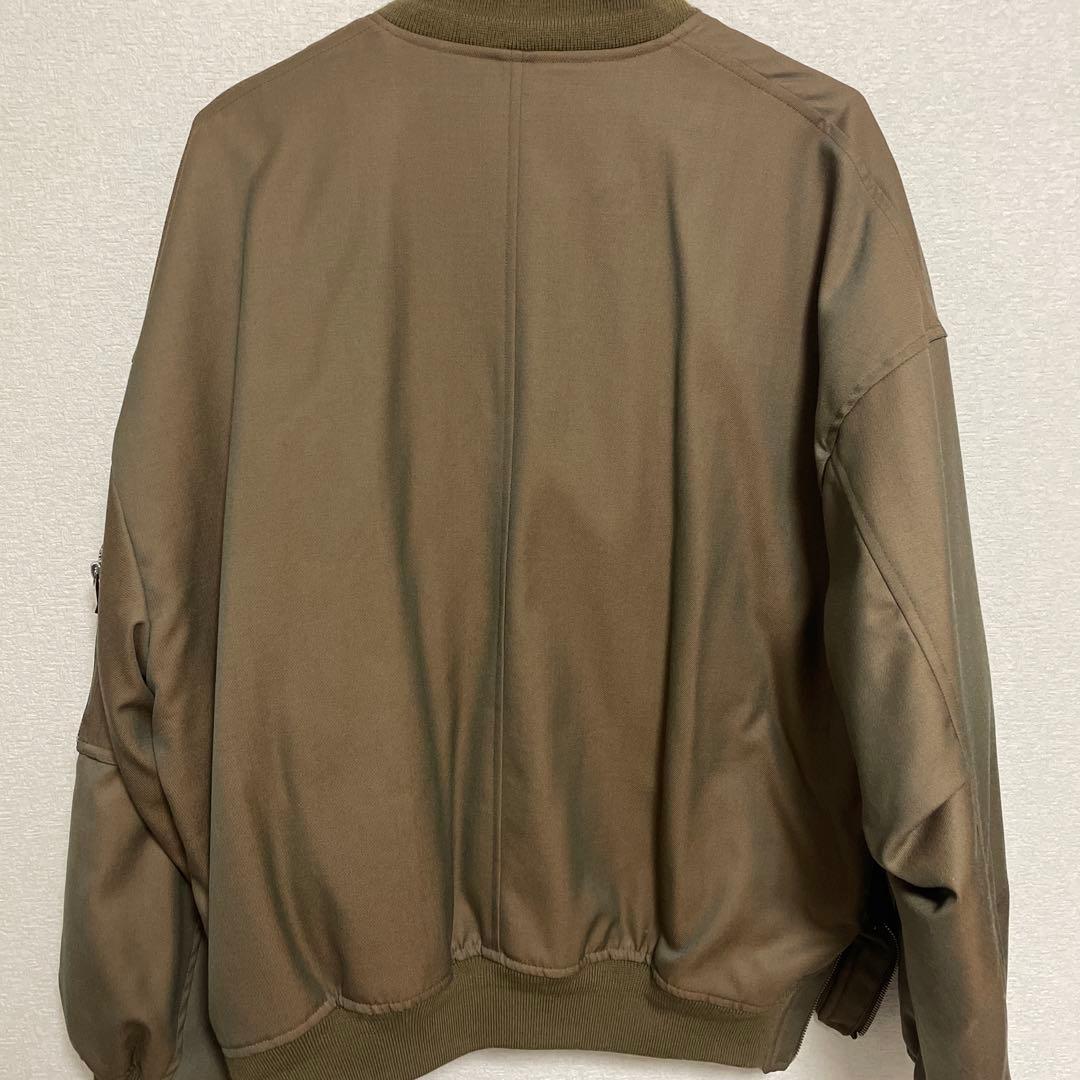 オリーブグリーン ボンバージャケット