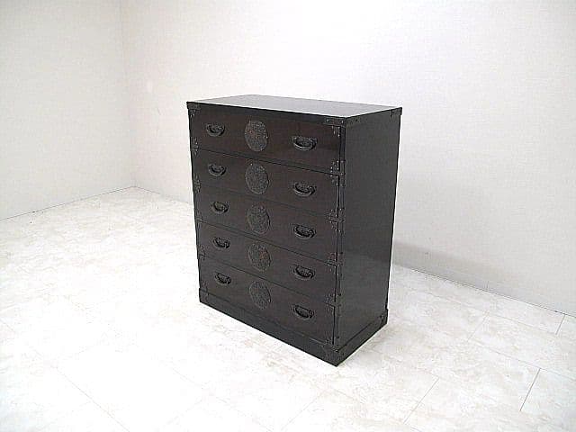 仙台箪笥 漆鏡面仕上げ 重厚手打ち金具　和家具　整理箪笥　和箪笥　伝統工芸