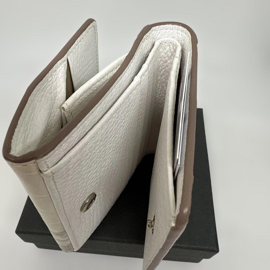 L. さん専用男女兼用クロコダイルレザー 二つ折り財布 ホワイト