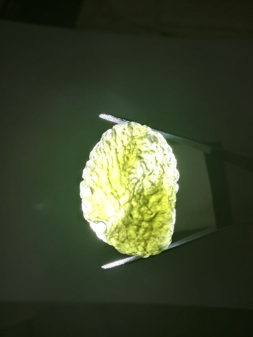 モルダバイト　11グラム　天然ガラス