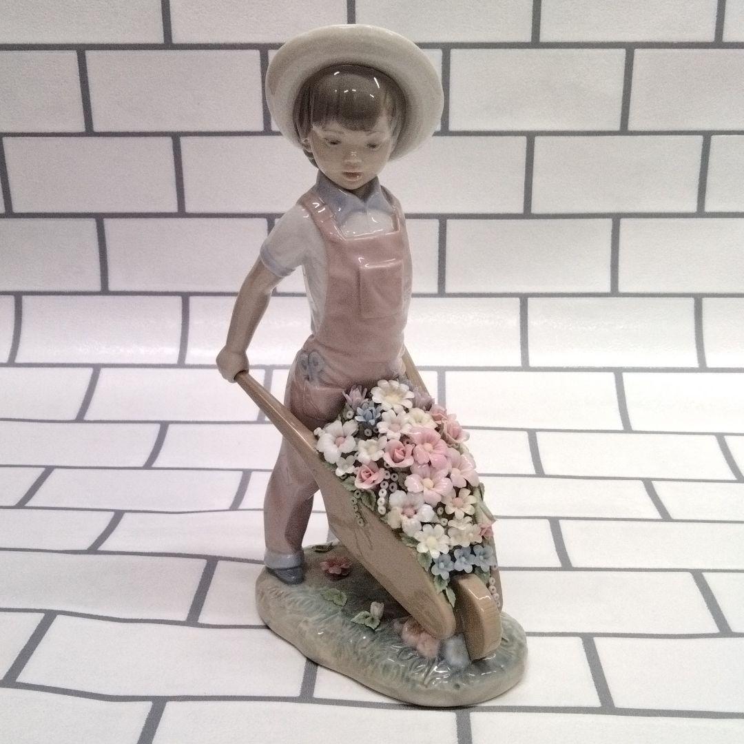 r270 リヤドロ 「花車」1283 少年 花 フィギュリン 置物