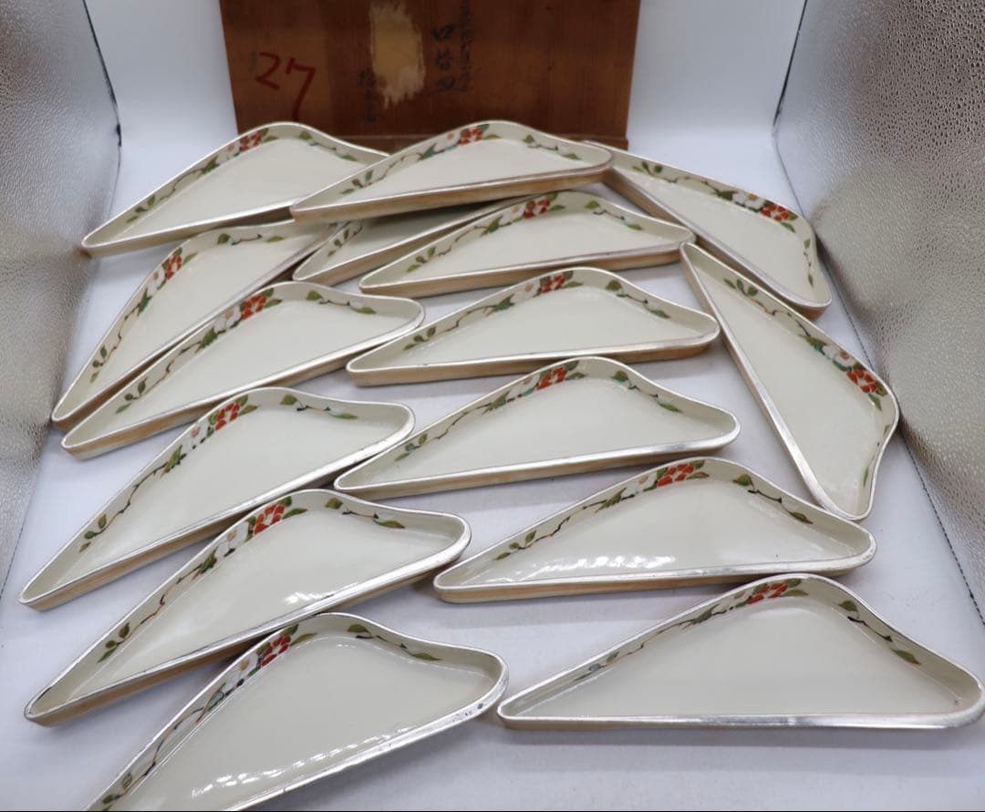 高麗地銀彩遠山椿画　山形　口替皿15枚　懐石料理　在銘　共箱　送料込み0205