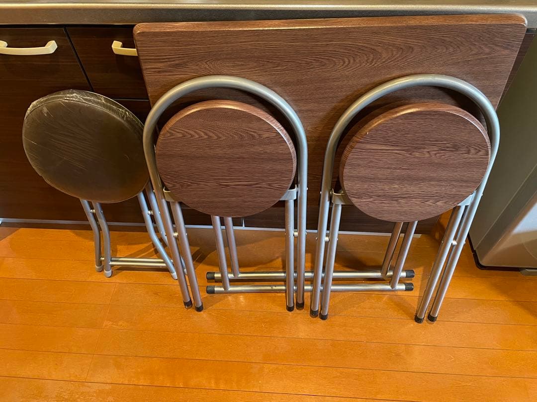 ダークブラウン木製ダイニングテーブルセット