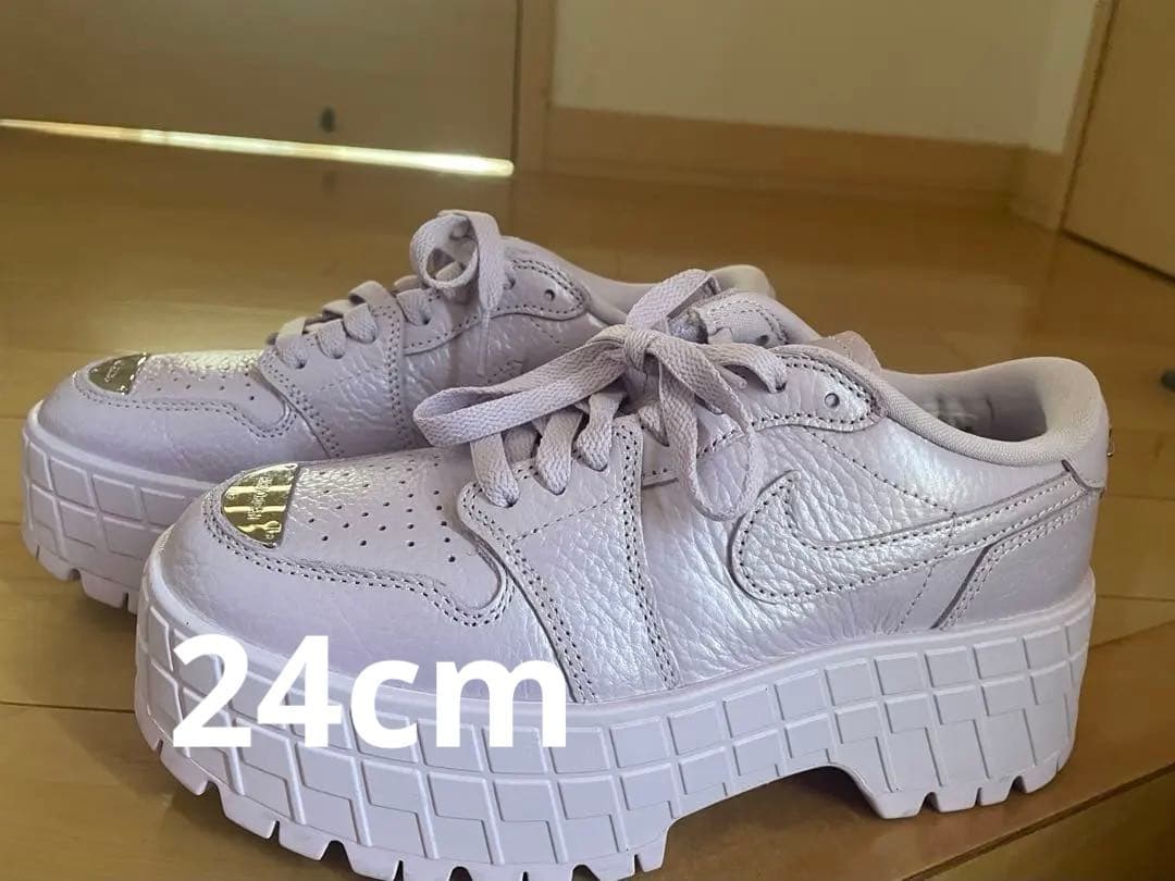 Nike ウィメンズエアジョーダン　1ブルックリン24cm