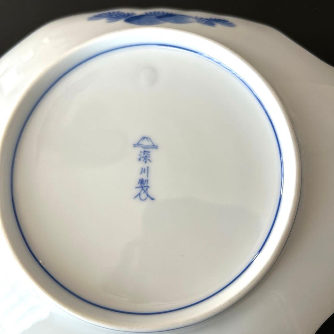 深川製磁　染付菊絵　魚型皿