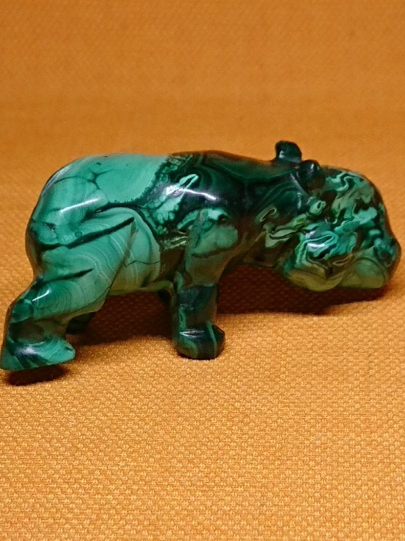 カバ　彫刻　古玩　天然石　孔雀石　置物　インテリア　工芸品　美術品　A1145