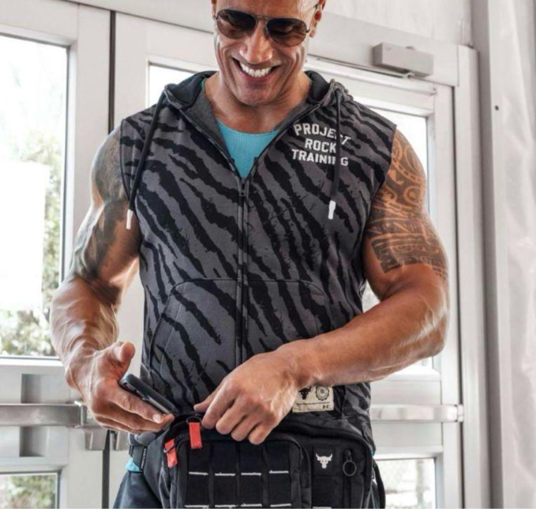 UAプロジェクトロック ライバル スリーブレス フルジップ フーディー