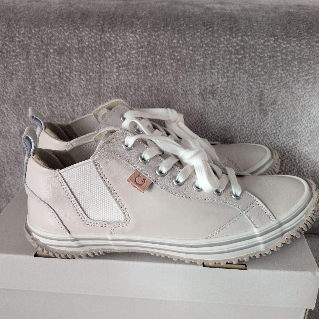 1/15お値下げ　スピングルムーブ　442 IVORY 37〜38　SS　新品