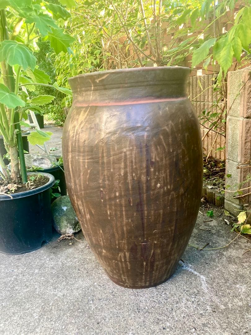 67センチ。特大。甕 古い 陶器製 古民家 インテリア 庭 植木鉢 メダカ鉢に