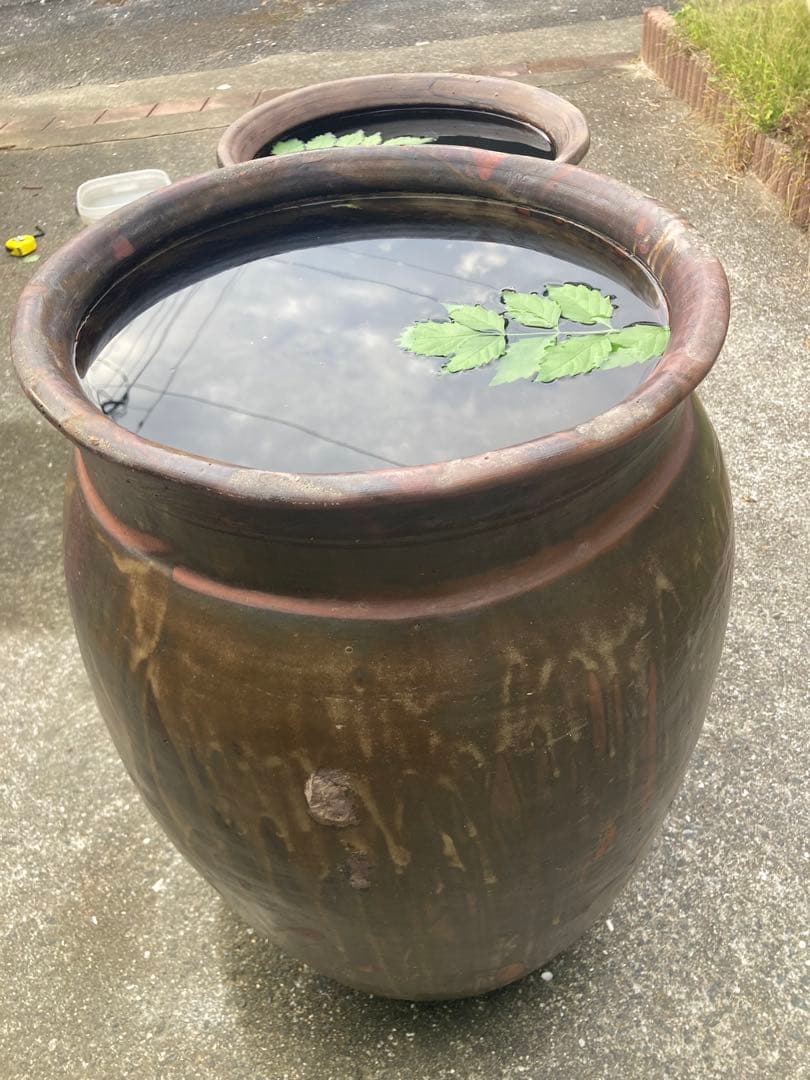 67センチ。特大。甕 古い 陶器製 古民家 インテリア 庭 植木鉢 メダカ鉢に