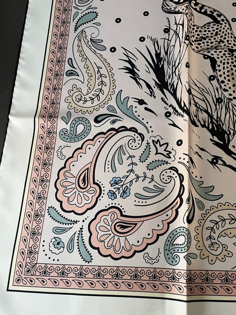 エルメス　現行品　ダブルフェイス　カレ　チーター　美品