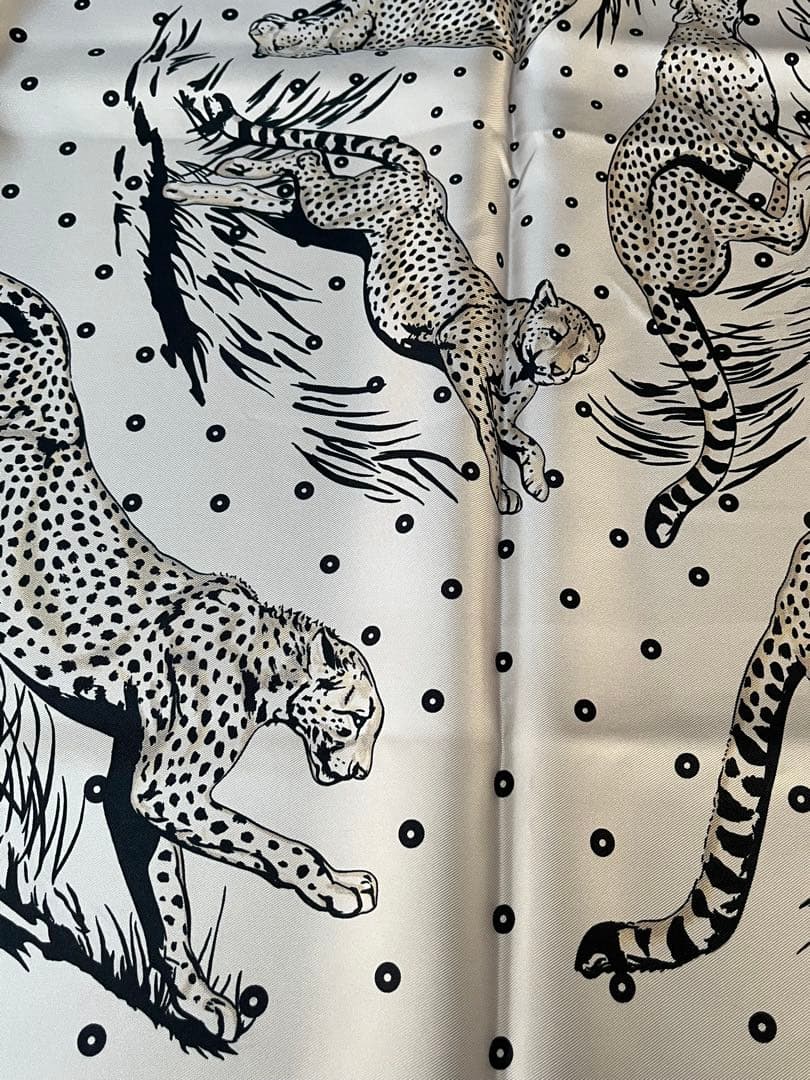 エルメス　現行品　ダブルフェイス　カレ　チーター　美品