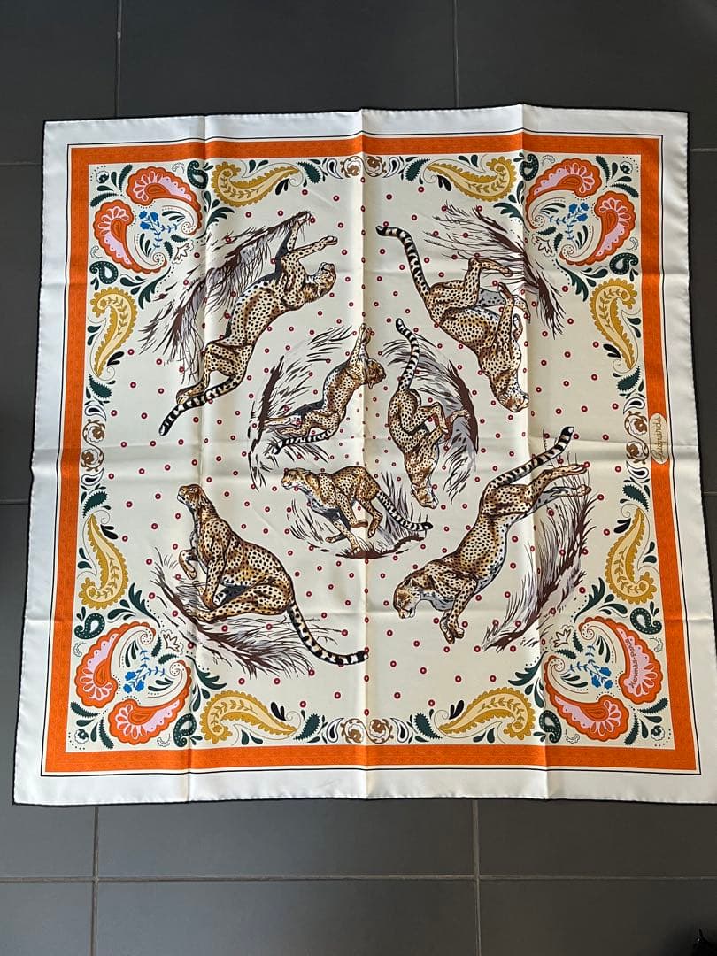 エルメス　現行品　ダブルフェイス　カレ　チーター　美品