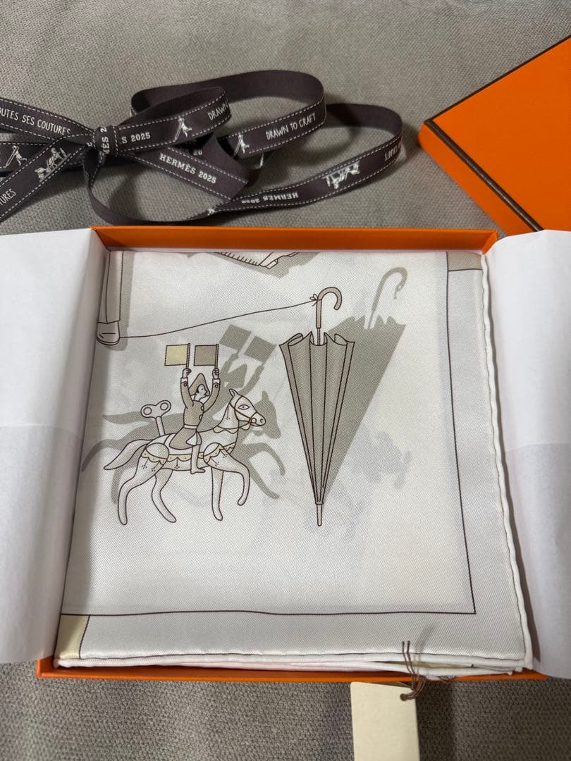 値下げ！新品未使用　エルメス　カレ 70 《華麗なるイリュージョン》　超希少