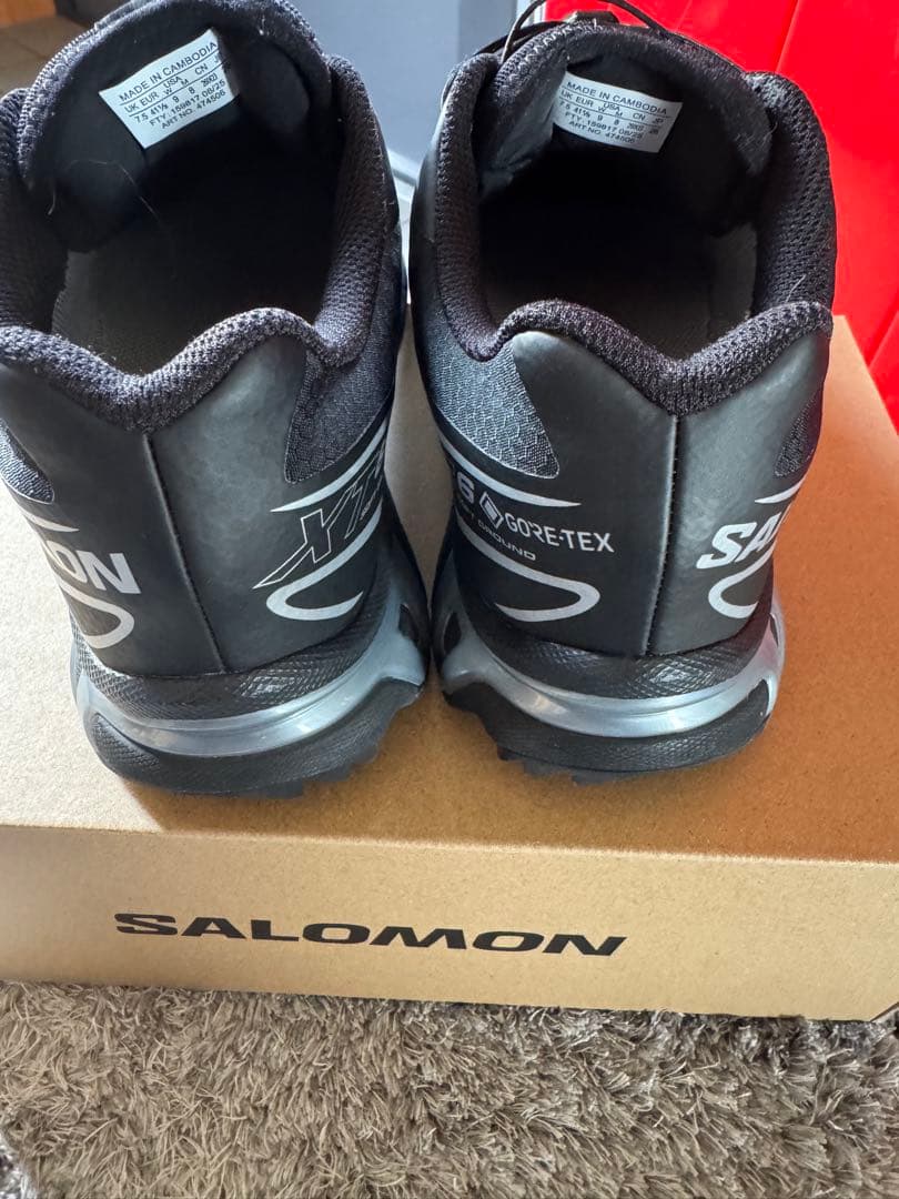 SALOMON GORE-TEX ブラック トレイルスニーカー